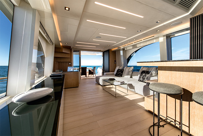 Monte Carlo Yachts MCY 70