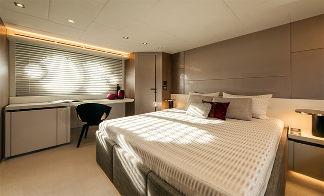 Monte Carlo Yachts MCY 70