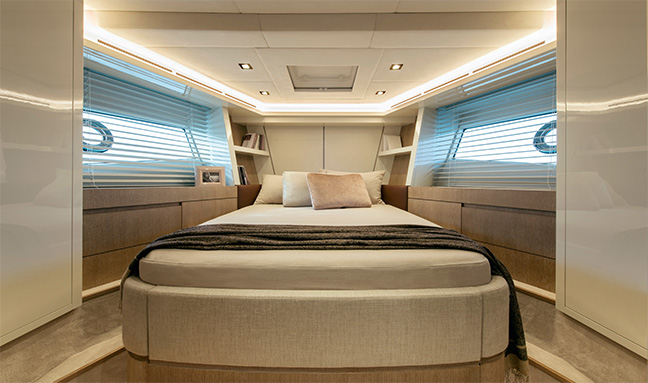 Monte Carlo Yachts MCY 70