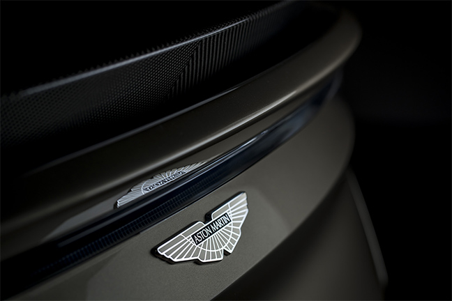 Aston Martin DBS Superleggera - Aux services secrets de Sa Majesté