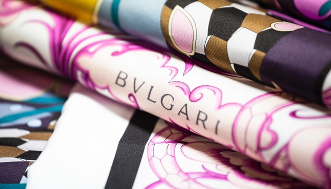 Foulards en soie Bvlgari