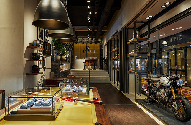 Breitling Boutiques — Doing Things Differently