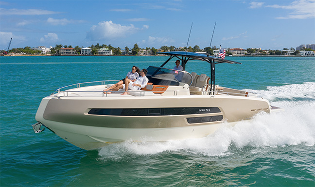Invictus Yacht - Miami Boat Show 2020