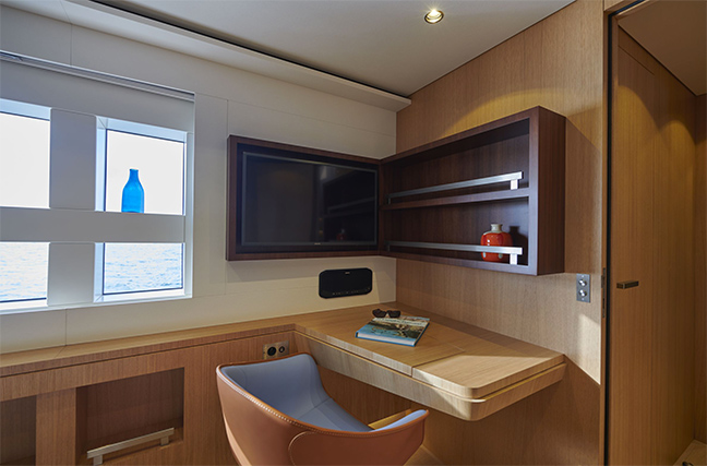 JFA Yachts Long Island Power 78' 4Ever