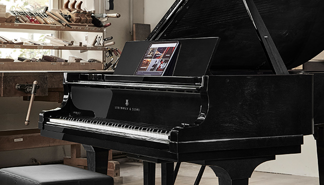 Steinway & Sons Black Masterpiece