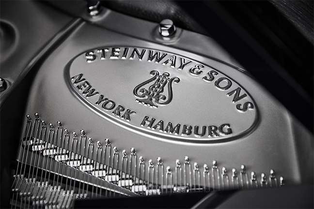 Steinway & Sons Black Masterpiece