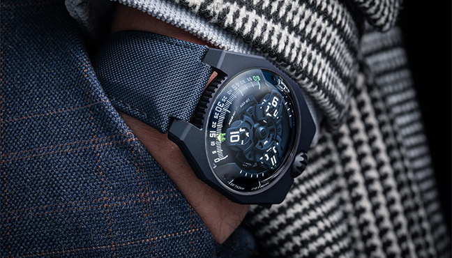Urwerk UR-100V Planète Bleue