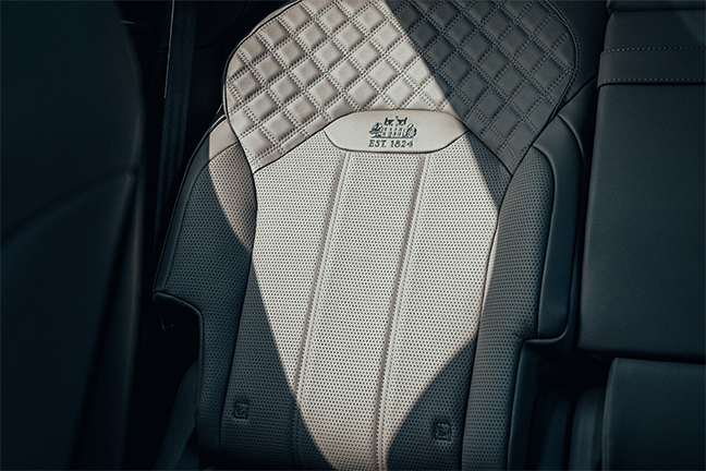 Bentley Bentayga Hybrid - The Macallan Estate