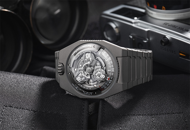 Urwerk UR-100V Full Titanium Jacket