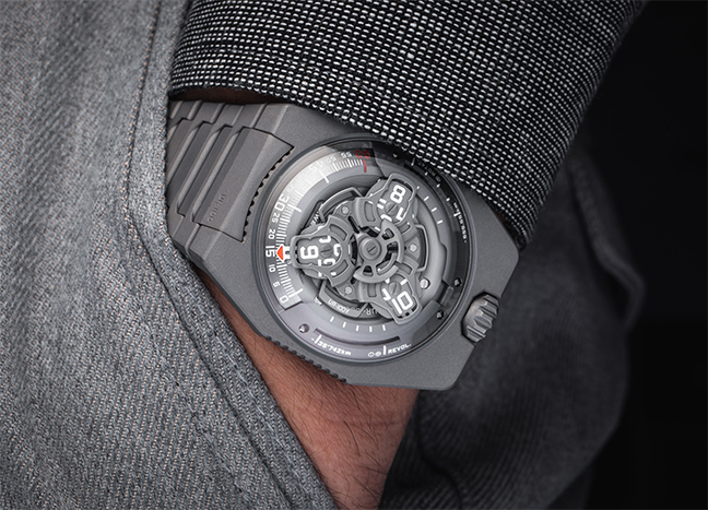 Urwerk UR-100V Full Titanium Jacket