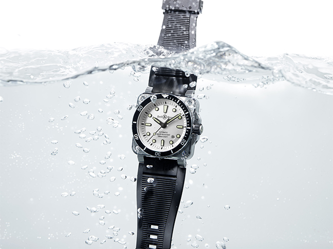 BR 03-92 Diver White