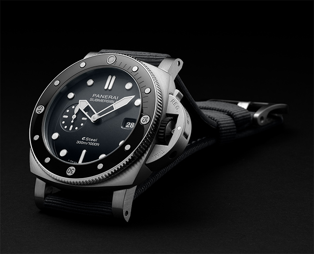 Panerai Submersible QuarantaQuattro eSteel