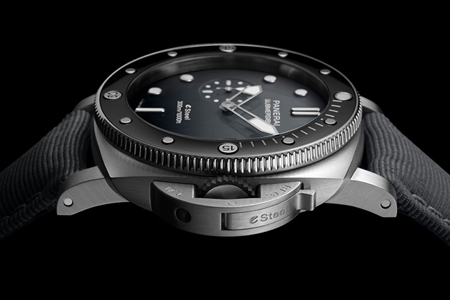 Panerai Submersible QuarantaQuattro eSteel