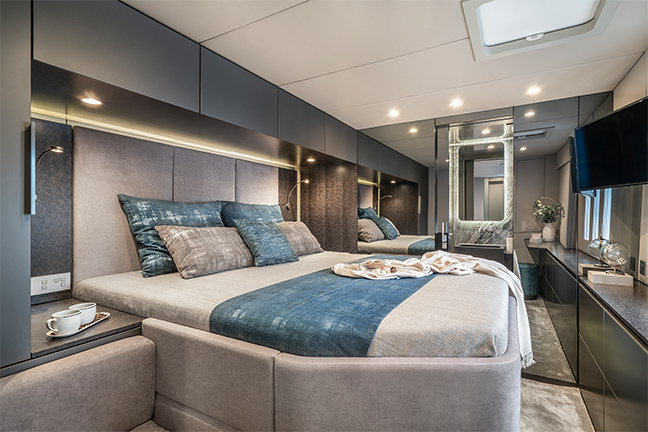 Sunreef 60 Eco Surreal