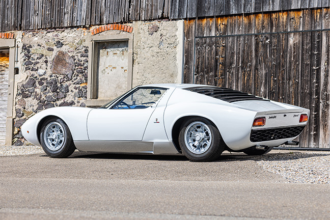 Lamborghini Miura P400
