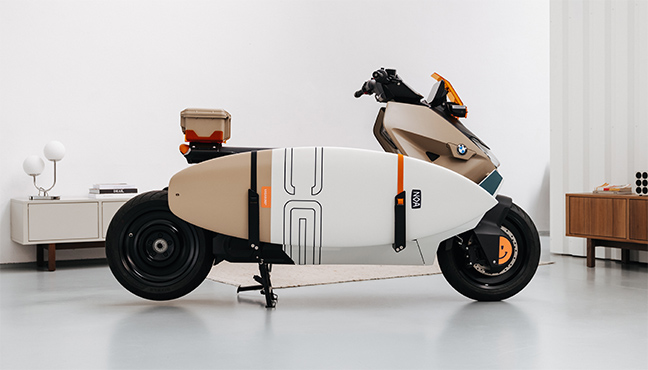 BMW CE 04 Vagabund Moto