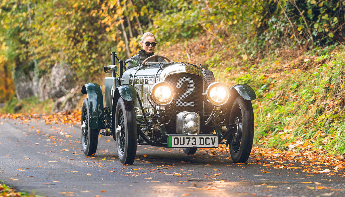 Première Européenne pour la Bentley Blower Jnr au salon Rétromobile