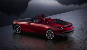 Rolls-Royce La Rose Noire : inspirée par la rose Black Baccara