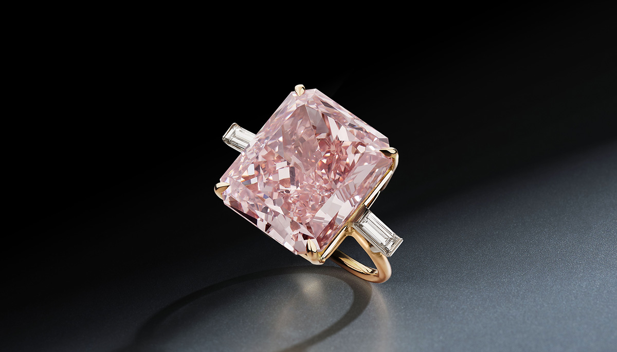 Un diamant Fancy Intense Pink de 20,19 carats à The Geneva Jewels Auction : One