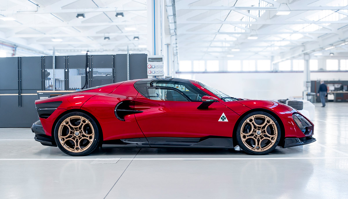 La production de la nouvelle Alfa Romeo 33 Stradale chez Touring Superleggera