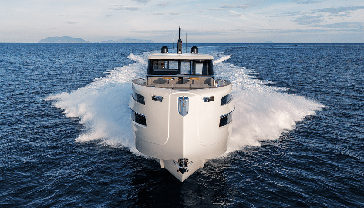 Invictus Yacht ST550 et TT550 au Cannes Yachting Festival 2025