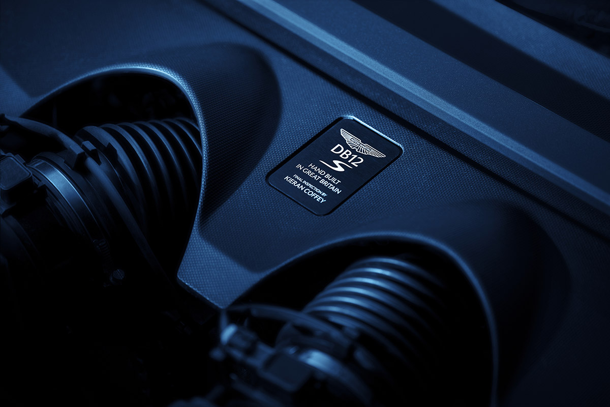 Aston Martin DB12 S