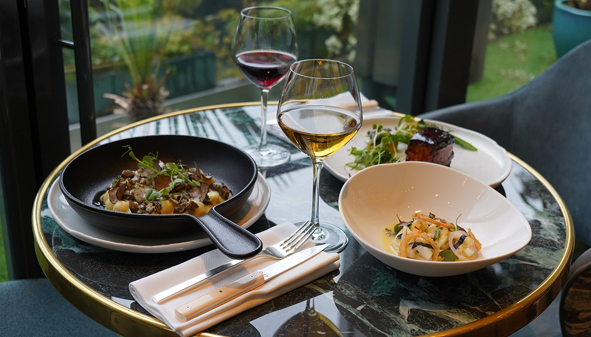 Frame restaurant