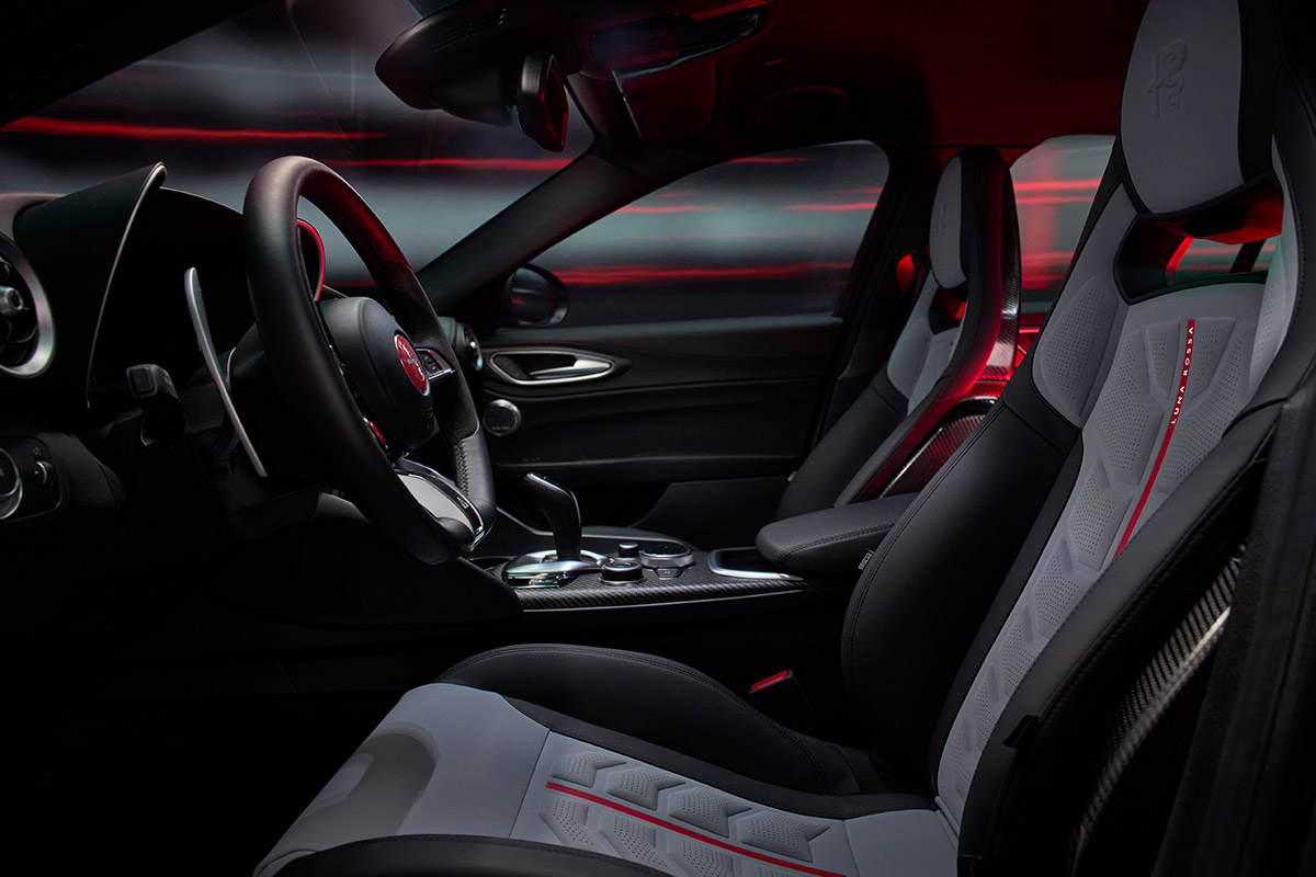 Giulia Quadrifoglio Luna Rossa