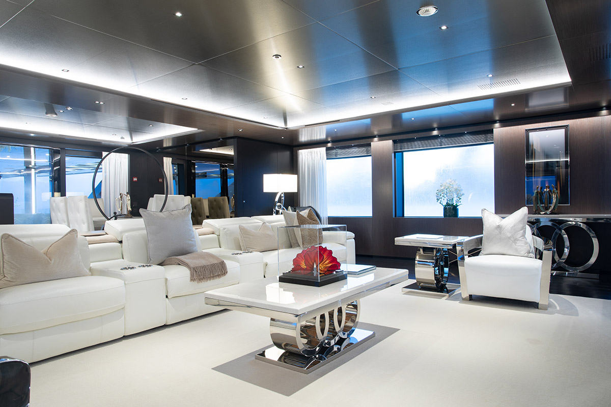 Tankoa Yachts Casino Royale