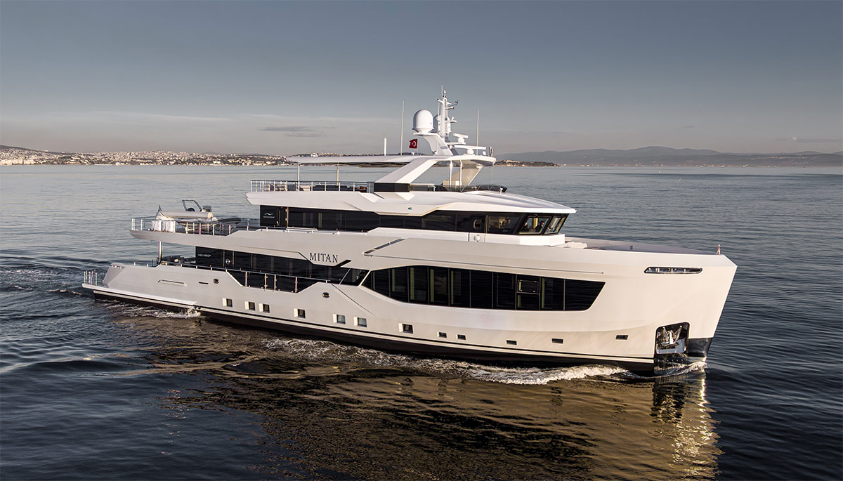 Numarine 40MXP Mitan : un explorateur familial conçu pour la vie en mer