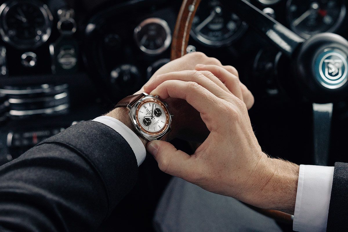 Top Time B01 Chronograph 41 Aston Martin DB5