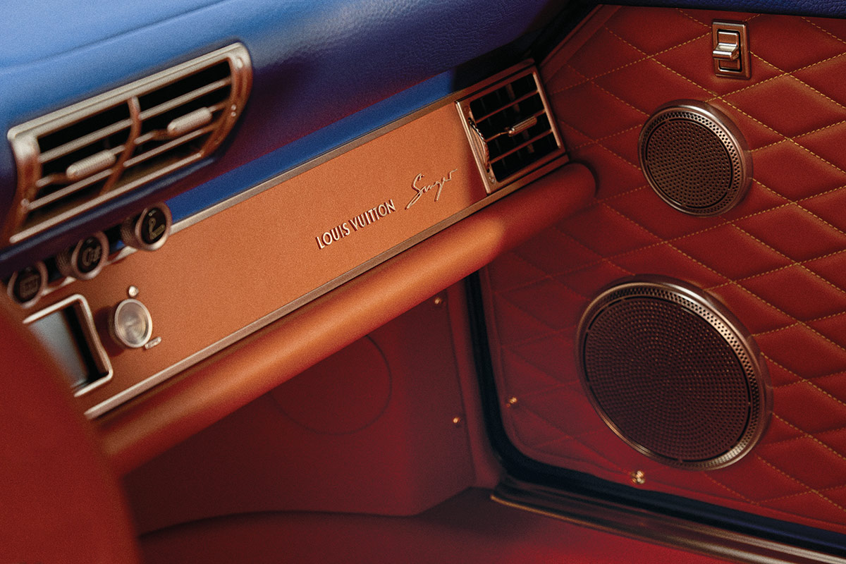 Louis Vuitton Singer
