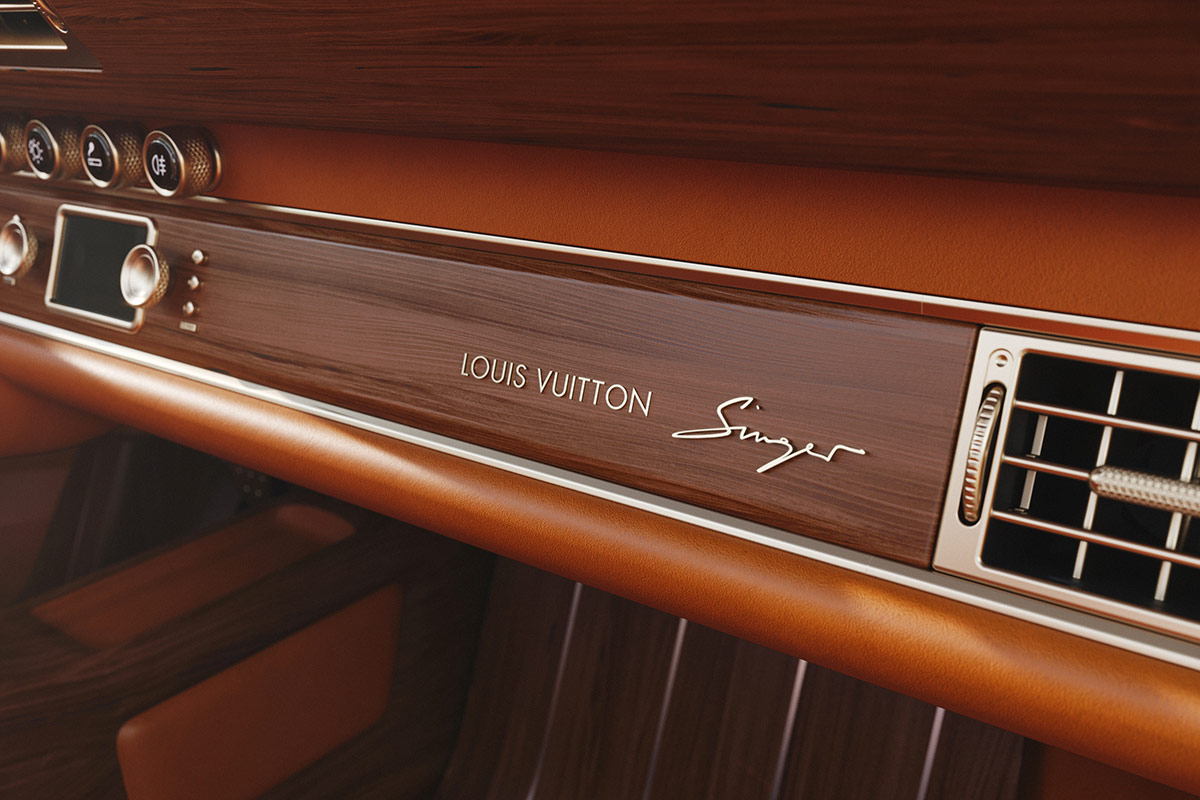 Louis Vuitton Singer