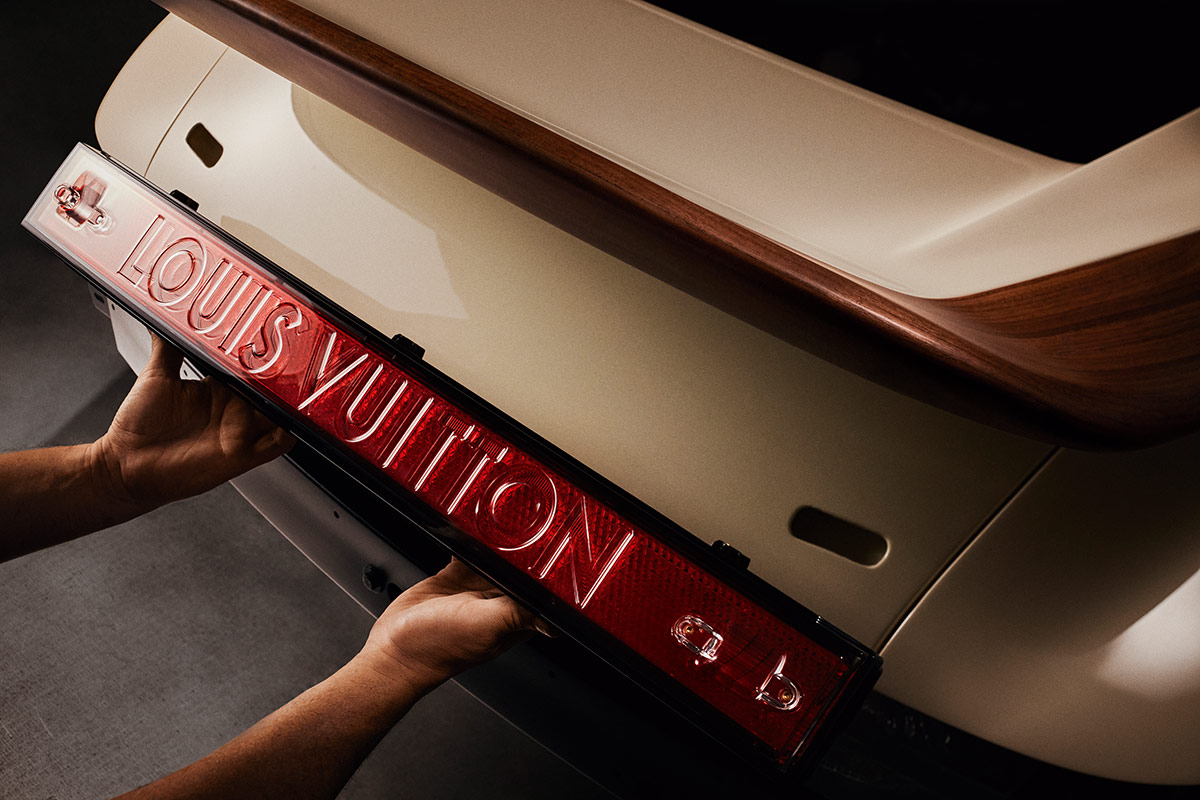 Louis Vuitton Singer