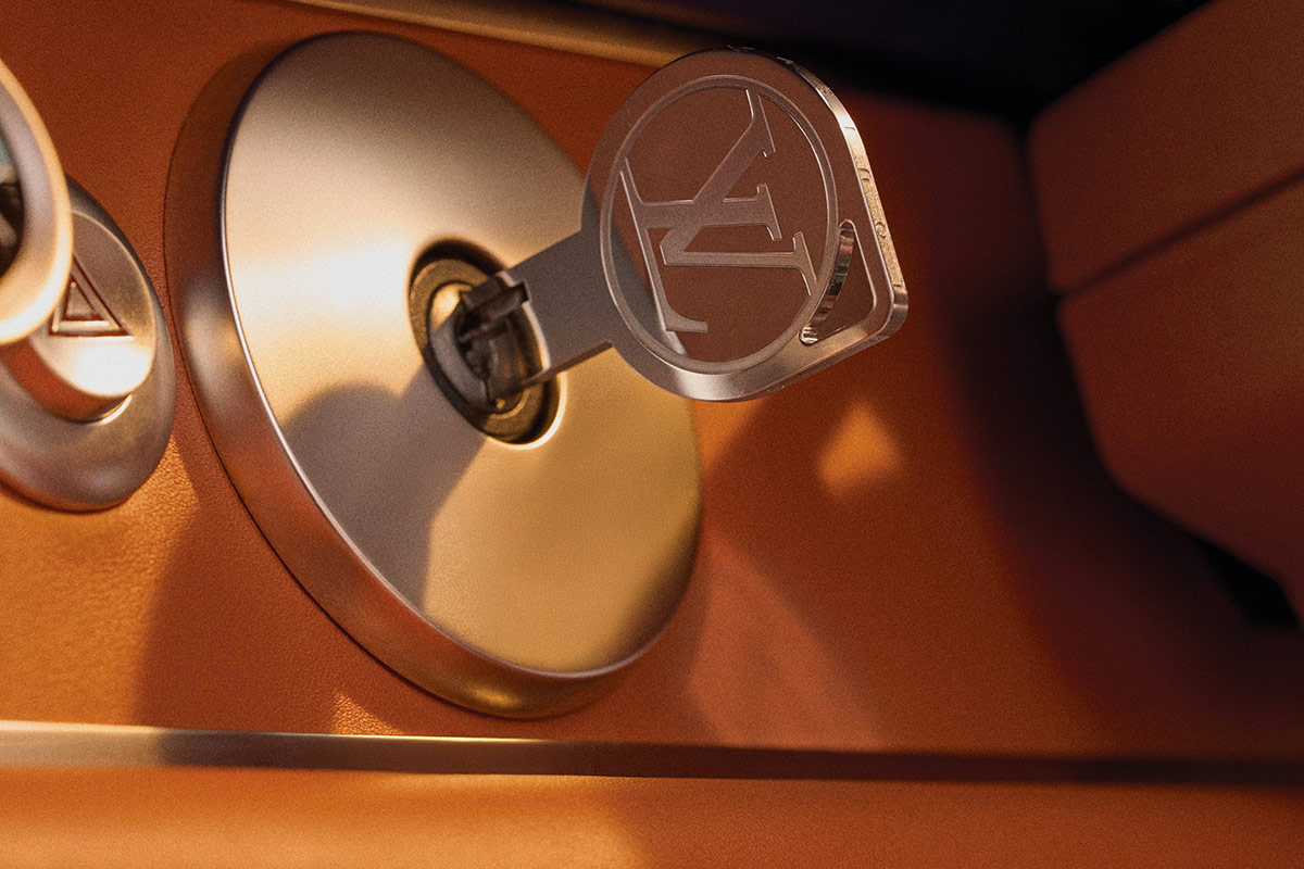 Louis Vuitton Singer