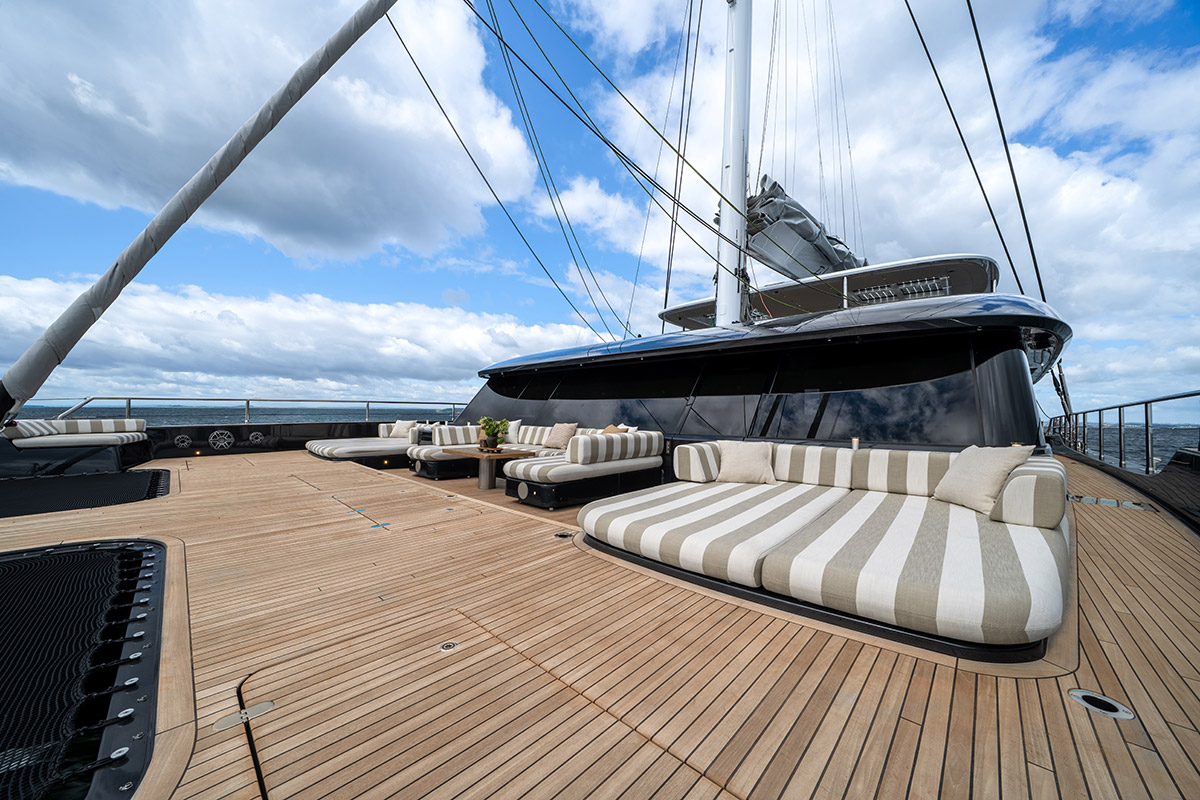 Sunreef 100 Eco