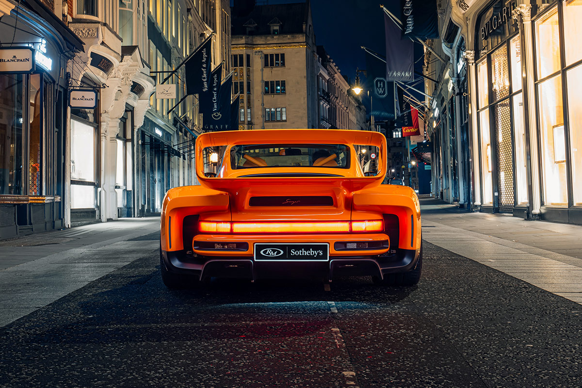 911 DLS Turbo Firefly Commission