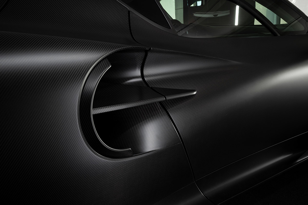 33 Stradale Perla Nera