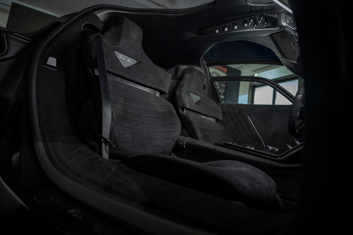 33 Stradale Perla Nera