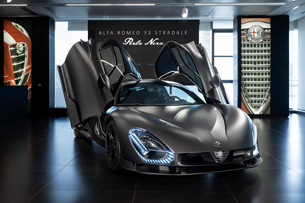 33 Stradale Perla Nera